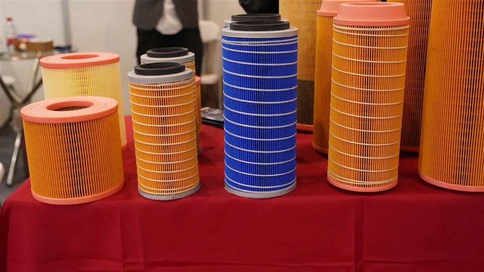 Збір пилу фільтруючий рулон тип скло -фіберного матеріалу H14 HEPA Roll Air Filter Paper для фільтрувальних картридж