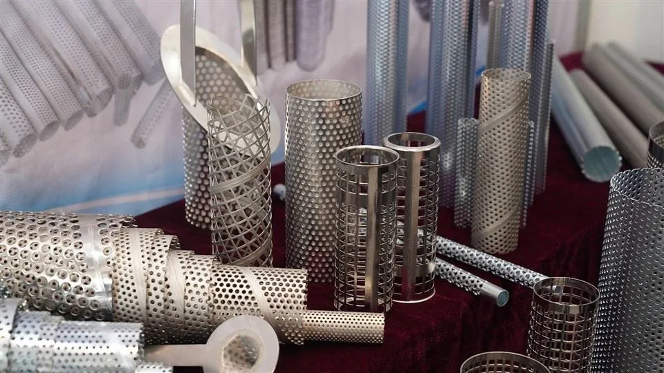 Фільтруючий елемент із спеченого повсті